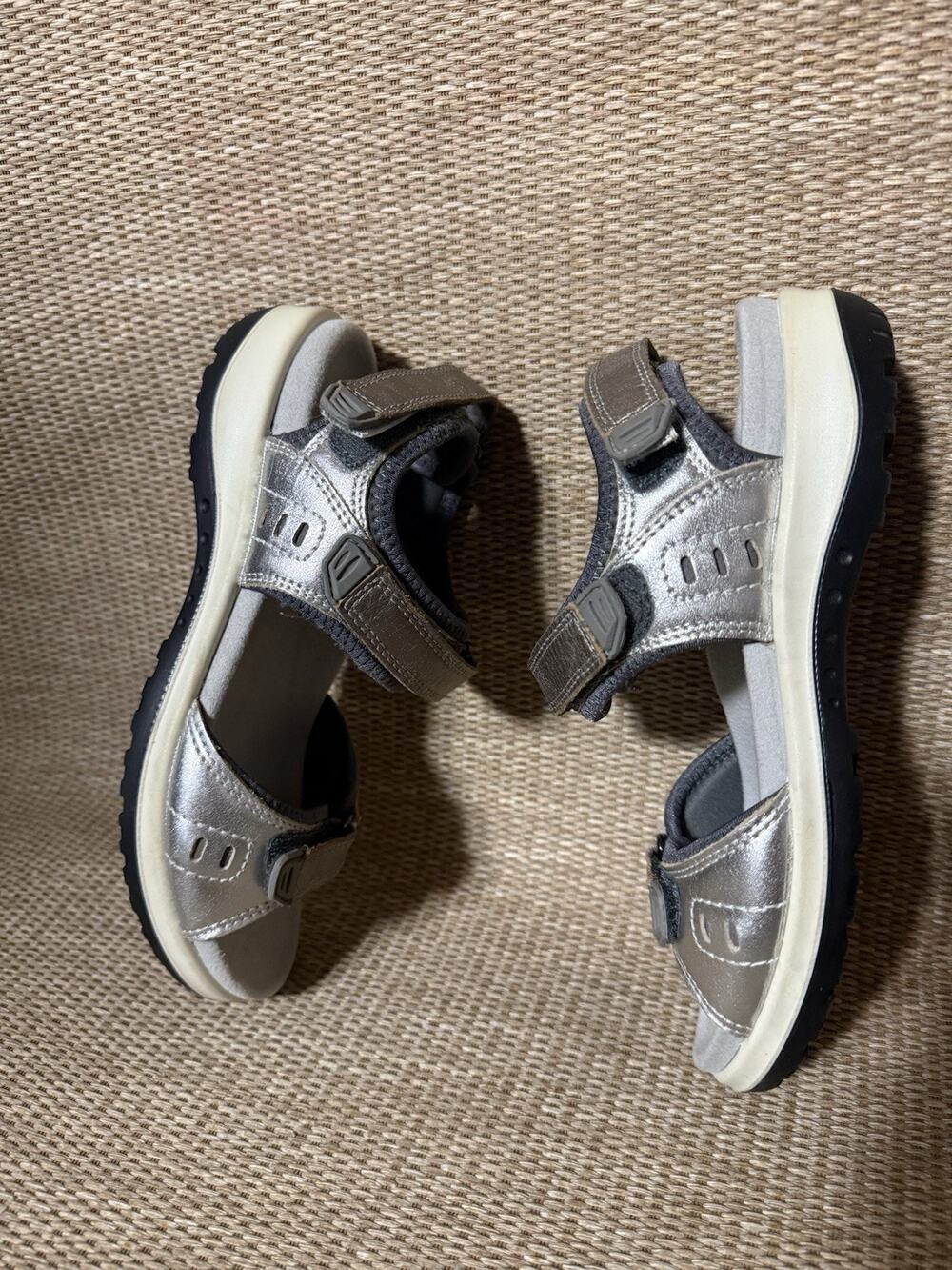 HOTTER WALK SILVER METALLIC LEATHER WALKING SANDALS SIZE Us 7